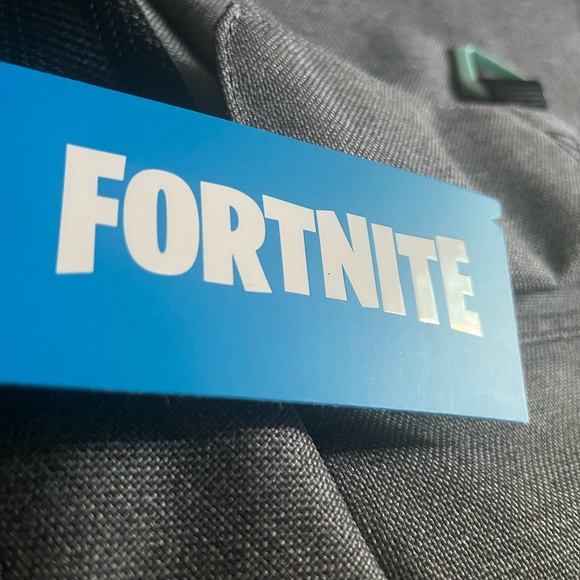 Fortnite Unisex The Ramp 18" Laptop Backpack, Gray - Picture 9 of 10